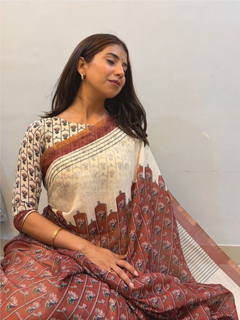 Soft Linen Saree