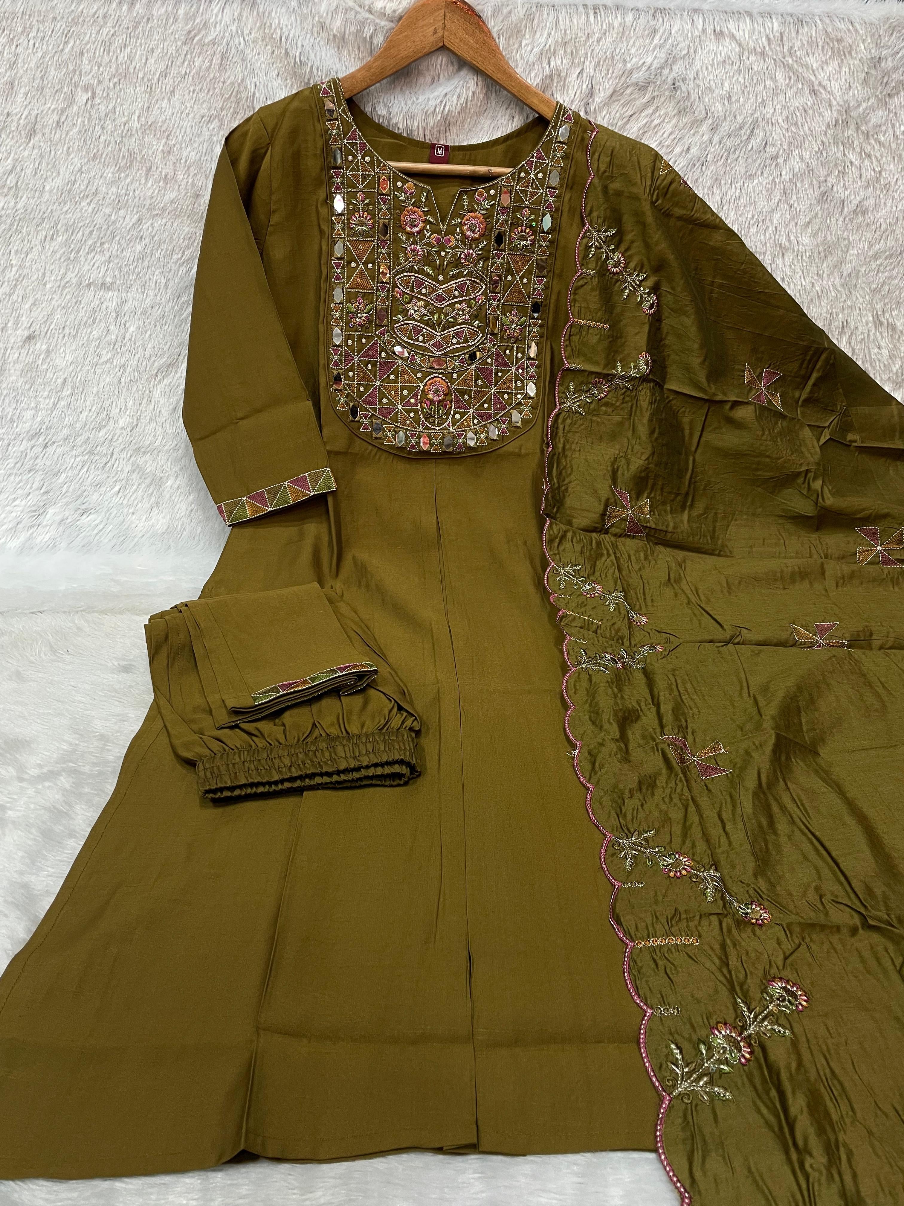 Designer Kurta Set (Stitched)