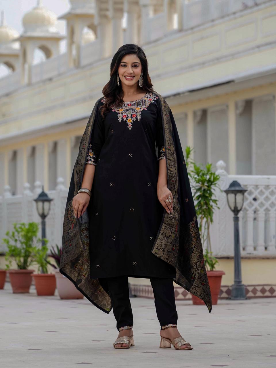 Kurta Set (Stitched)