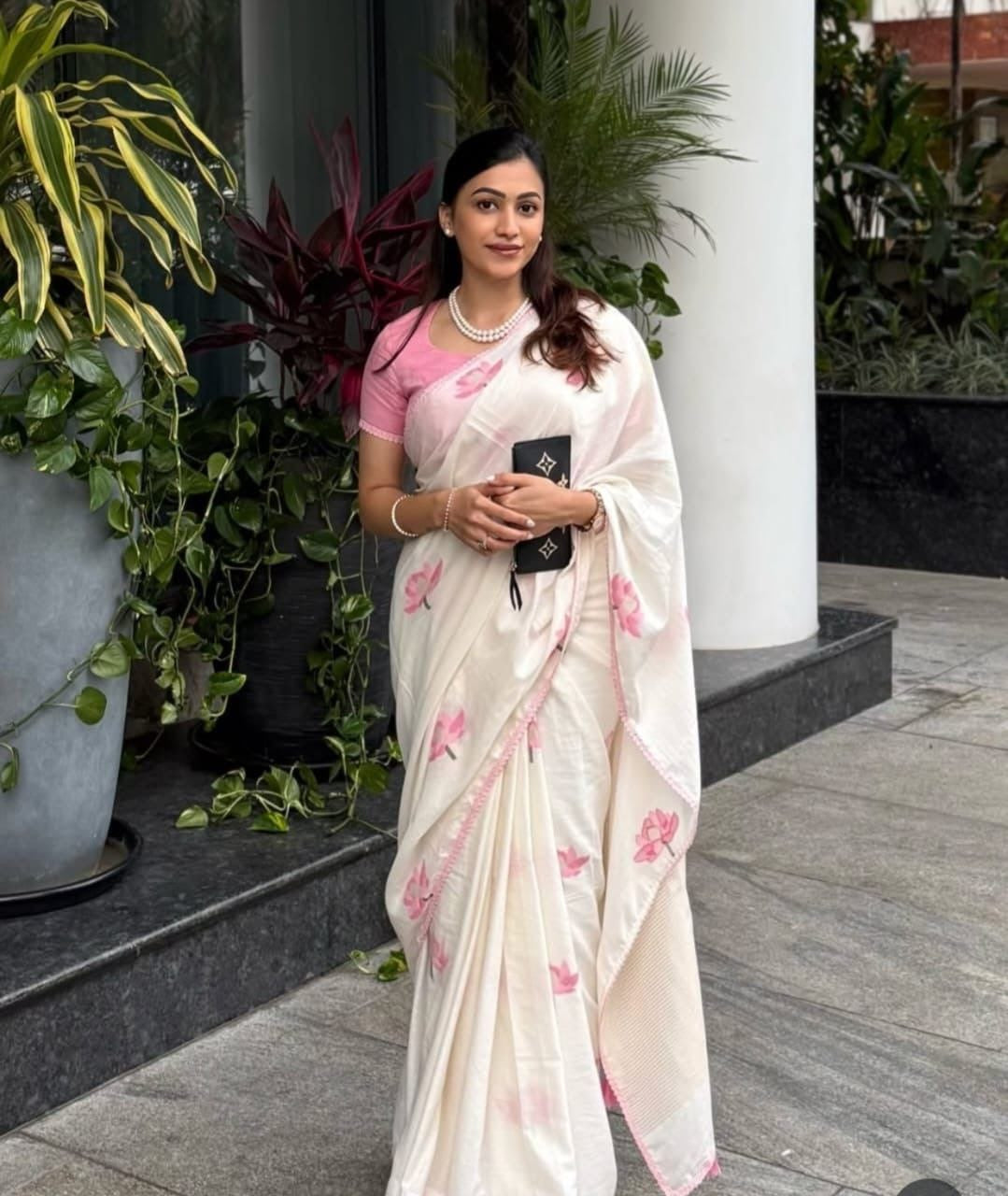 Soft Premium Linen Digital Print Saree