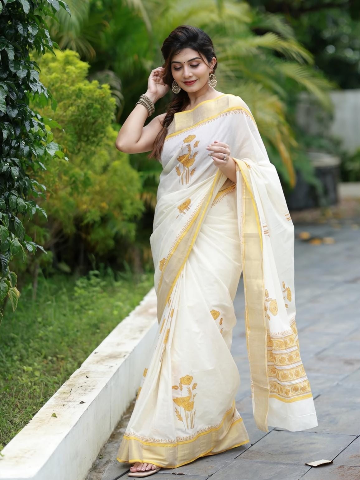Soft Linen Saree